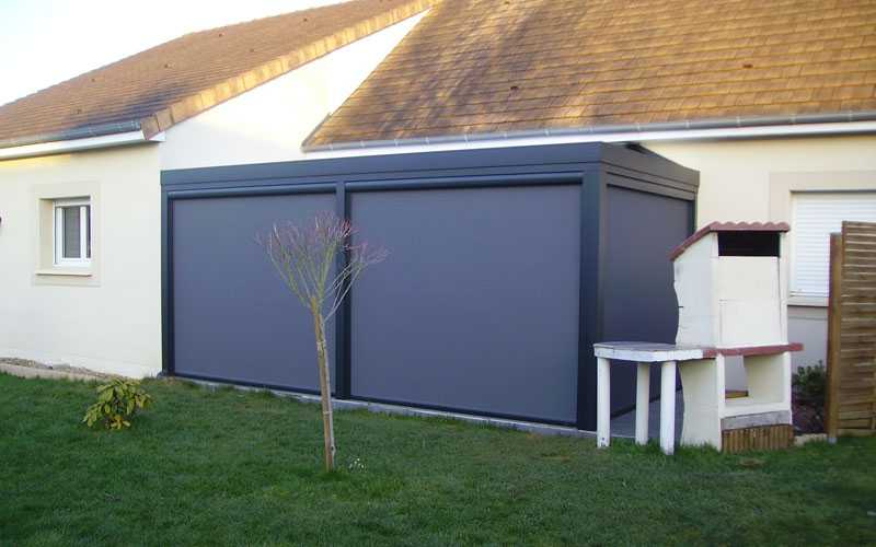 Pergola fixe avec stores latér