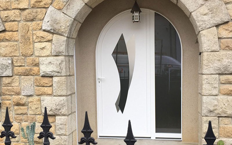 Porte d'entrée alu cintrée